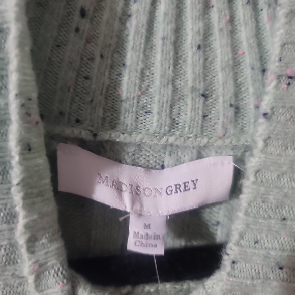 Madison Gray green/mint color sweater, brand New size M - Picture 2 of 3